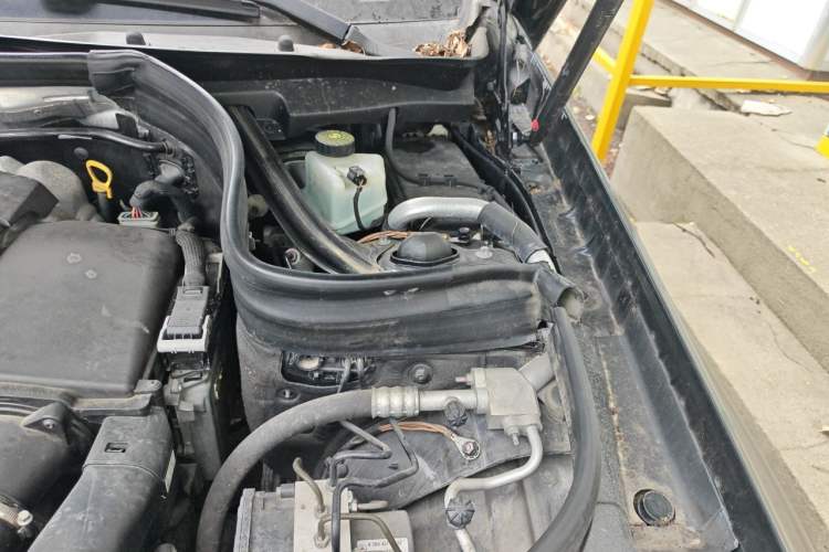 Used Mercedes-Benz GLK-Class 2015 GLK 260 4MATIC Dynamic Edition Ultimate Version Engine Bay Left