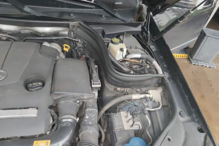 Used Mercedes-Benz GLK-Class 2015 GLK 260 4MATIC Dynamic Edition Ultimate Version Engine Bay Left