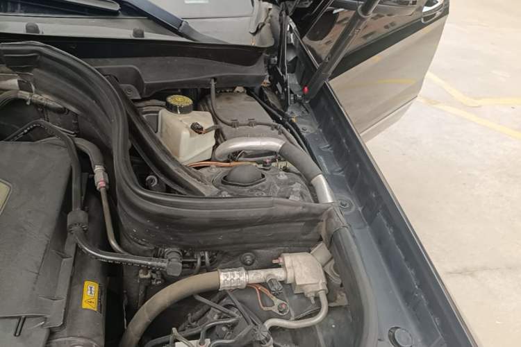 Used Mercedes-Benz GLK-Class 2015 GLK 300 4MATIC Luxury Ultimate Edition Engine Bay Left