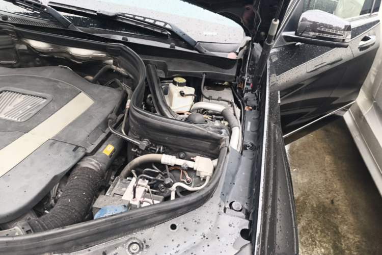 Used Mercedes-Benz GLK-Class 2015 GLK 300 4MATIC Luxury Ultimate Edition Engine Bay Left