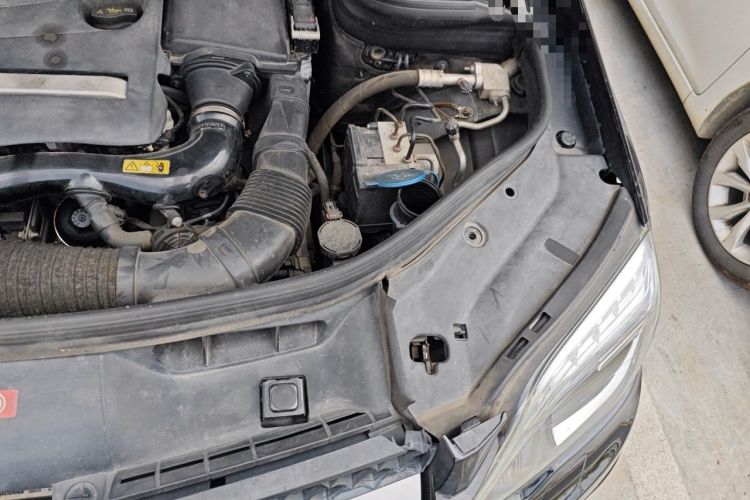 Used Mercedes-Benz GLK-Class 2015 GLK 260 4MATIC Fashion Edition Ultimate Version Engine Bay Left