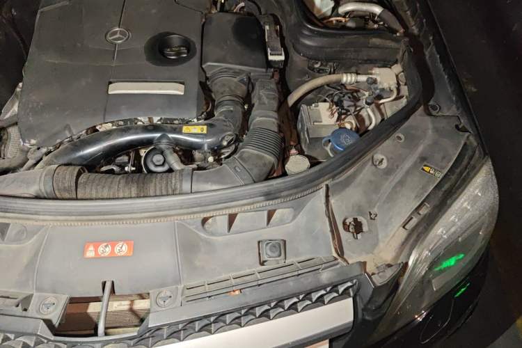 Used Mercedes-Benz GLK-Class 2015 GLK 260 4MATIC Fashion Edition Ultimate Version Engine Bay Left