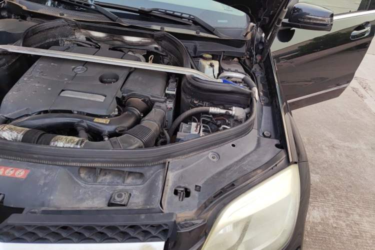 Used Mercedes-Benz GLK-Class 2015 GLK 260 4MATIC Dynamic Edition Ultimate Version Engine Bay Left