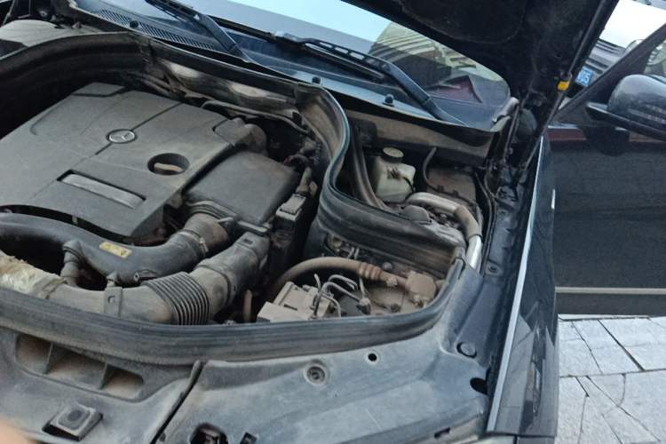Used Mercedes-Benz GLK-Class 2015 GLK 260 4MATIC Dynamic Edition Ultimate Version Engine Bay Left