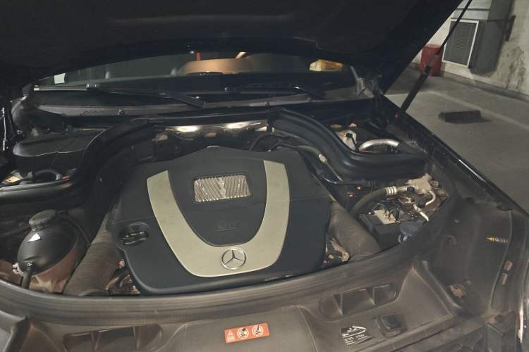 Used Mercedes-Benz GLK-Class 2015 GLK 300 4MATIC Fashion Edition Ultimate Version Engine Bay Left