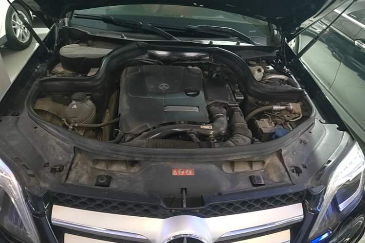 Used Mercedes-Benz GLK-Class 2015 GLK 260 4MATIC Fashion Edition Ultimate Version Engine Bay