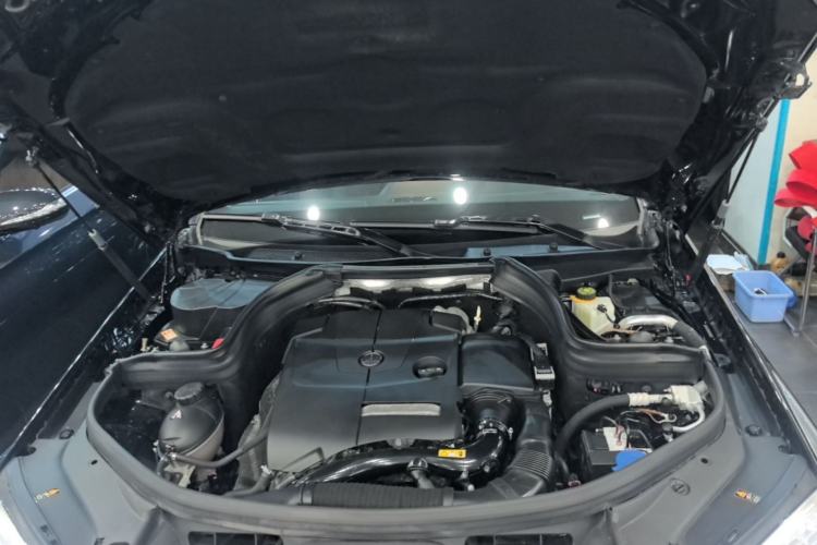Used Mercedes-Benz GLK-Class 2015 GLK 260 4MATIC Fashion Edition Ultimate Version Engine Bay