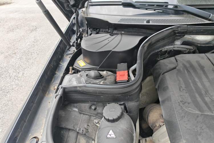 Used Mercedes-Benz GLK-Class 2015 GLK 260 4MATIC Dynamic Edition Ultimate Version Engine Bay Right