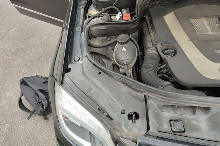 Used Mercedes-Benz GLK-Class 2015 GLK 300 4MATIC Fashion Edition Ultimate Version Engine Bay Right