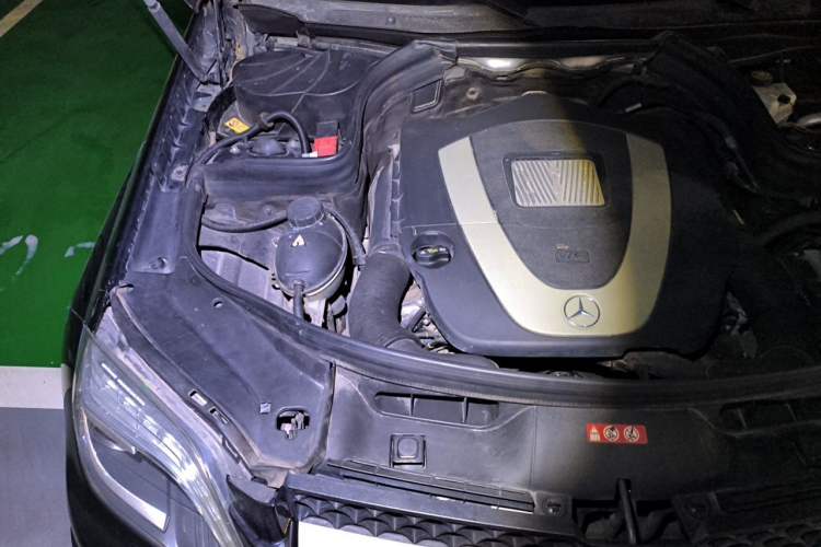 Used Mercedes-Benz GLK-Class 2015 GLK 300 4MATIC Fashion Edition Ultimate Version Engine Bay Right