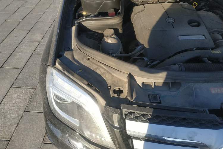 Used Mercedes-Benz GLK-Class 2015 GLK 260 4MATIC Fashion Edition Ultimate Version Engine Bay Right