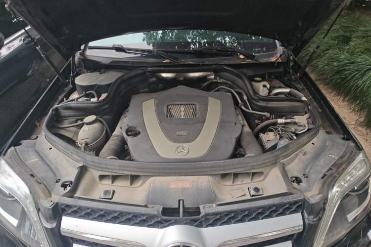 Used Mercedes-Benz GLK-Class 2015 GLK 300 4MATIC Luxury Ultimate Edition Engine Bay