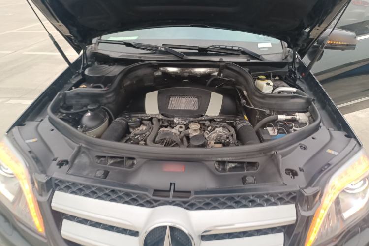 Used Mercedes-Benz GLK-Class 2015 GLK 300 4MATIC Luxury Ultimate Edition Engine Bay