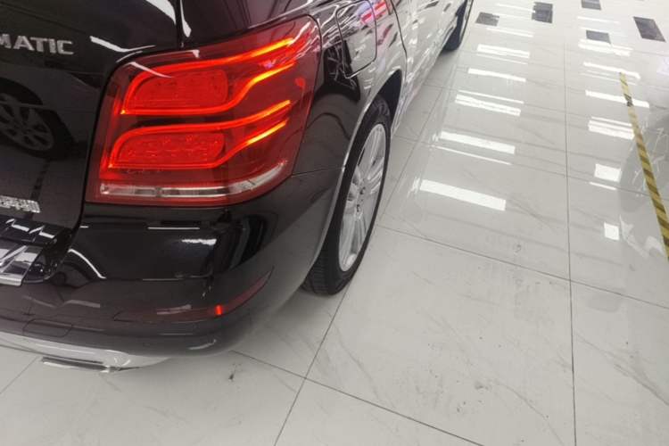 Used Mercedes-Benz GLK-Class 2015 GLK 260 4MATIC Dynamic Edition Ultimate Version Exterior 3