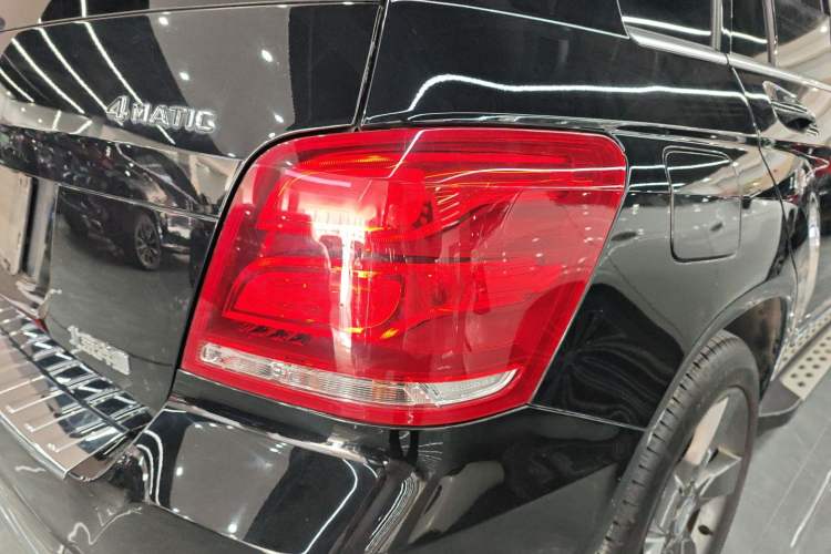 Used Mercedes-Benz GLK-Class 2015 GLK 260 4MATIC Fashion Edition Ultimate Version Exterior 3