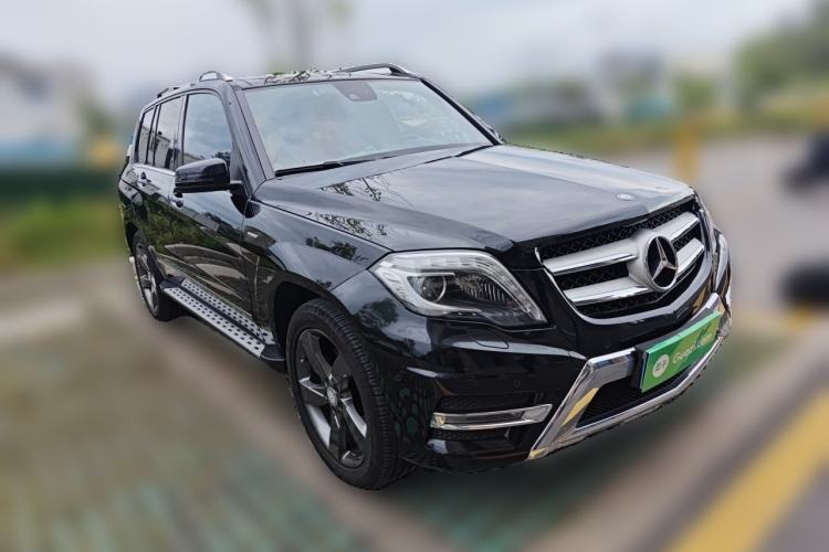 Used Mercedes-Benz GLK-Class 2015 GLK 260 4MATIC Fashion Edition Ultimate Version Front Right 45 Deg
