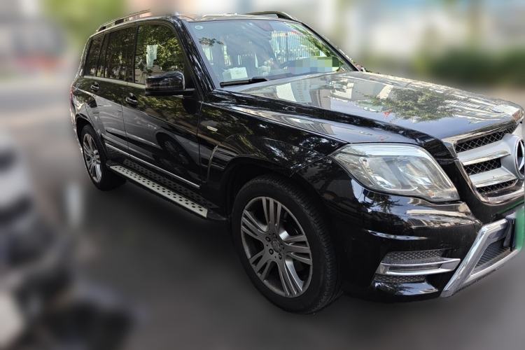 Used Mercedes-Benz GLK-Class 2015 GLK 260 4MATIC Dynamic Edition Ultimate Version Front Right 45 Deg