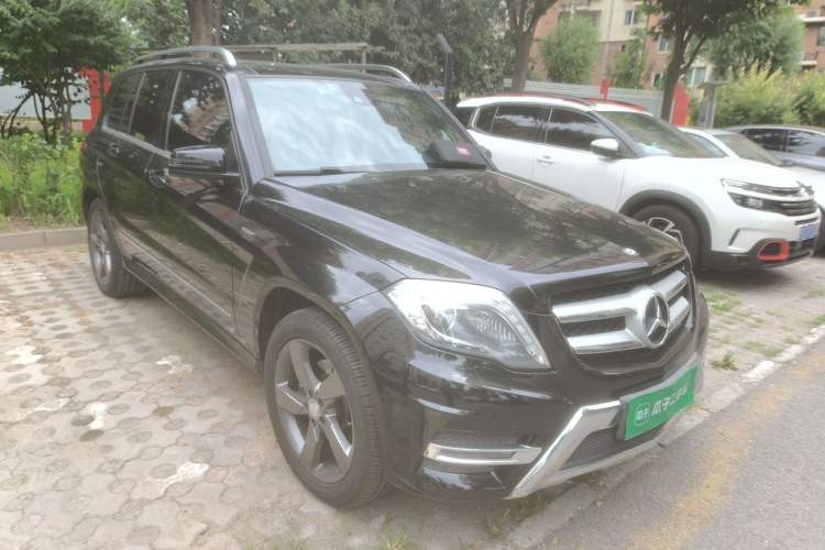 Used Mercedes-Benz GLK-Class 2015 GLK 260 4MATIC Fashion Edition Ultimate Version Front Right 45 Deg