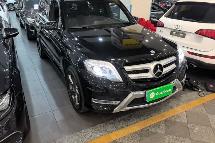 Used Mercedes-Benz GLK-Class 2015 GLK 260 4MATIC Fashion Edition Ultimate Version Front Right 45 Deg