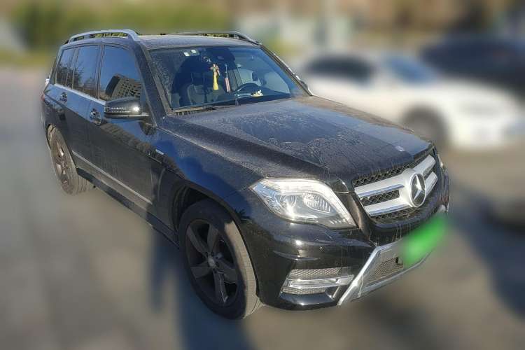Used Mercedes-Benz GLK-Class 2015 GLK 260 4MATIC Fashion Edition Ultimate Version Front Right 45 Deg