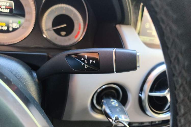 Used Mercedes-Benz GLK-Class 2015 GLK 260 4MATIC Fashion Edition Ultimate Version Gear Lever