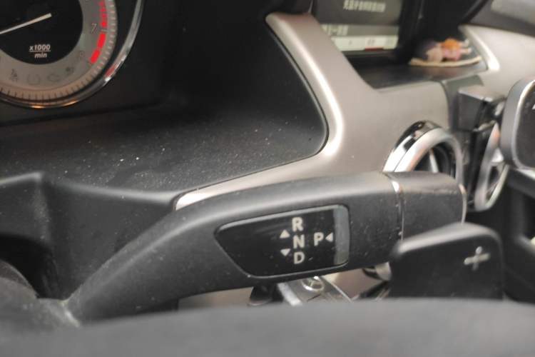 Used Mercedes-Benz GLK-Class 2015 GLK 260 4MATIC Fashion Edition Ultimate Version Gear Lever