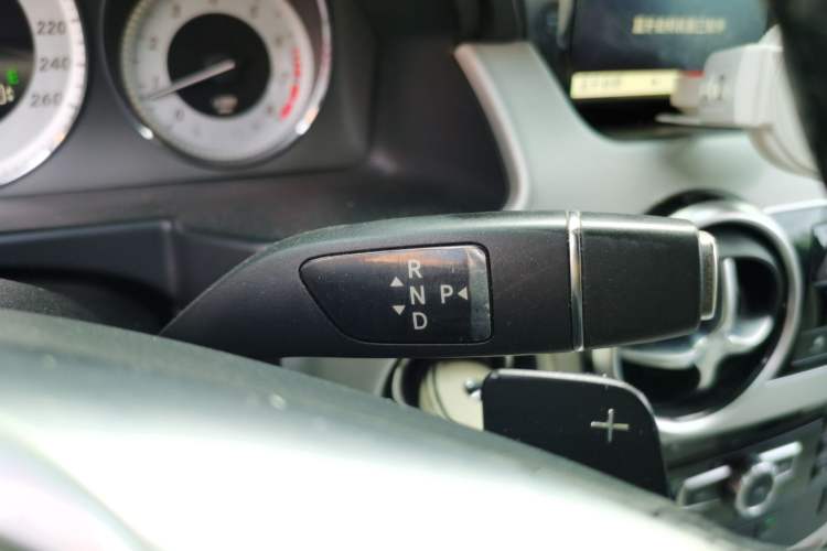 Used Mercedes-Benz GLK-Class 2015 GLK 260 4MATIC Fashion Edition Ultimate Version Gear Lever