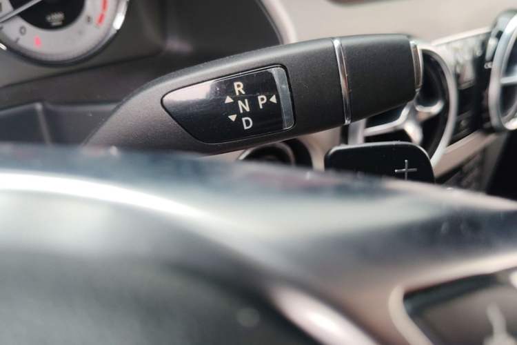 Used Mercedes-Benz GLK-Class 2015 GLK 260 4MATIC Fashion Edition Ultimate Version Gear Lever