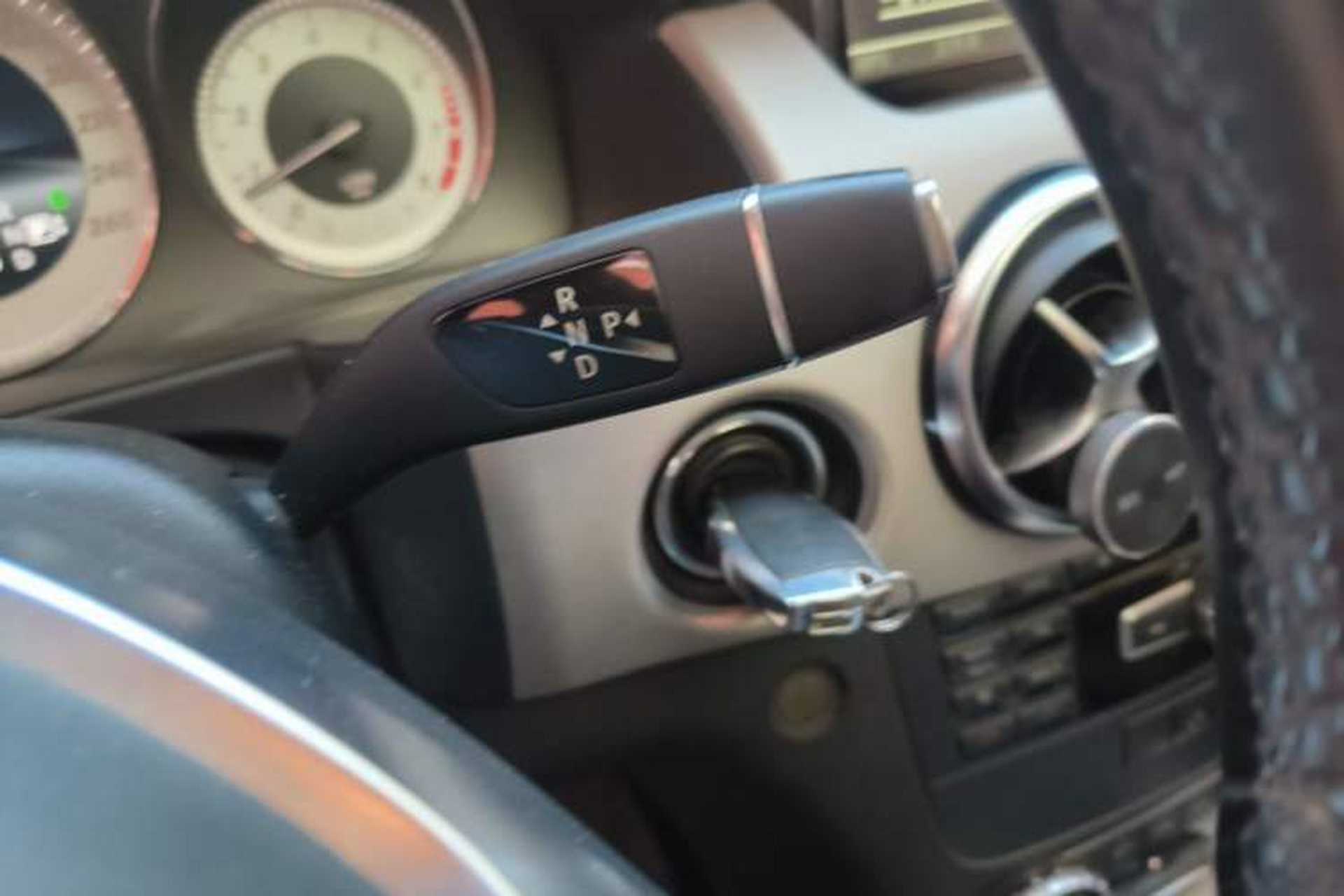 Used Mercedes-Benz GLK-Class 2015 GLK 260 4MATIC Dynamic Edition Ultimate Version Gear Lever