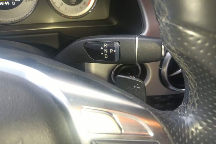Used Mercedes-Benz GLK-Class 2015 GLK 260 4MATIC Fashion Edition Ultimate Version Gear Lever