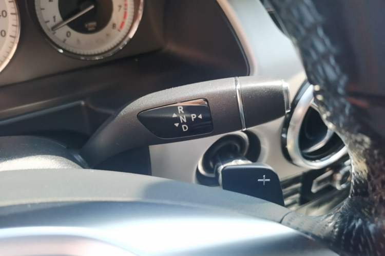 Used Mercedes-Benz GLK-Class 2015 GLK 260 4MATIC Dynamic Edition Ultimate Version Gear Lever