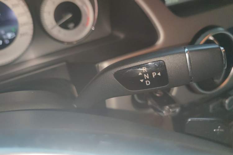 Used Mercedes-Benz GLK-Class 2015 GLK 260 4MATIC Dynamic Edition Ultimate Version Gear Lever