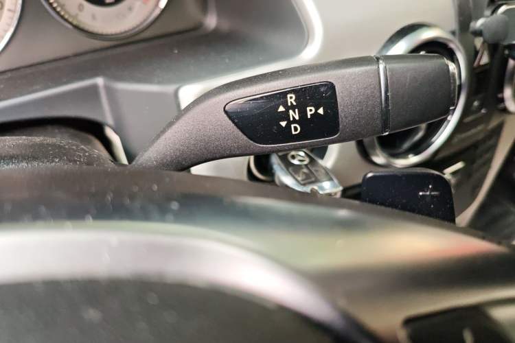 Used Mercedes-Benz GLK-Class 2015 GLK 260 4MATIC Fashion Edition Ultimate Version Gear Lever