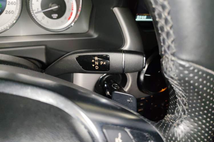 Used Mercedes-Benz GLK-Class 2015 GLK 260 4MATIC Fashion Edition Ultimate Version Gear Lever