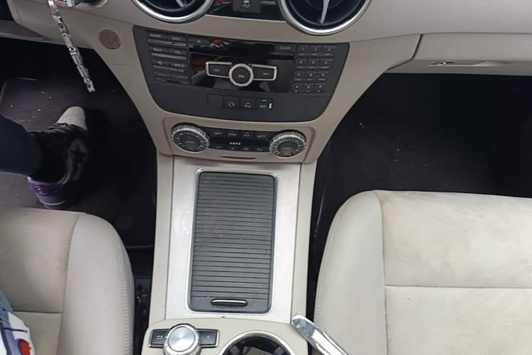 Used Mercedes-Benz GLK-Class 2015 GLK 260 4MATIC Dynamic Edition Ultimate Version Gear Lever