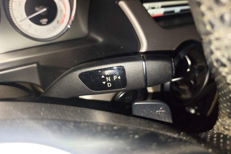 Used Mercedes-Benz GLK-Class 2015 GLK 300 4MATIC Fashion Edition Ultimate Version Gear Lever