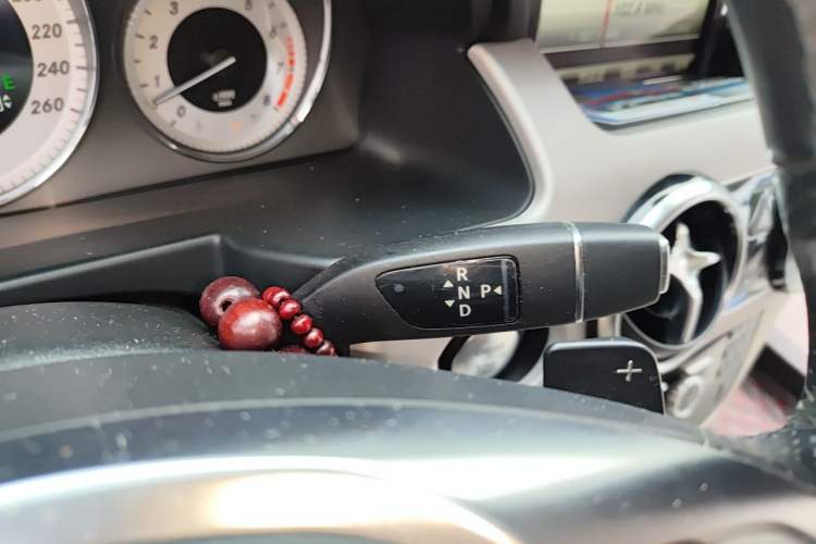 Used Mercedes-Benz GLK-Class 2015 GLK 300 4MATIC Fashion Edition Ultimate Version Gear Lever