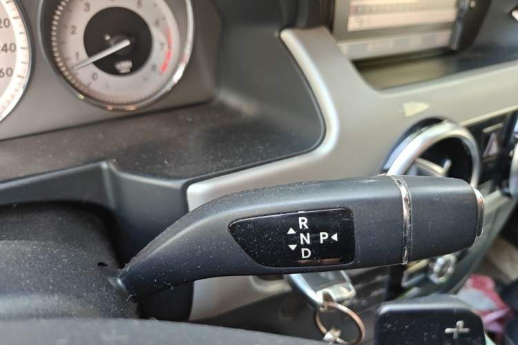 Used Mercedes-Benz GLK-Class 2015 GLK 260 4MATIC Dynamic Edition Ultimate Version Gear Lever