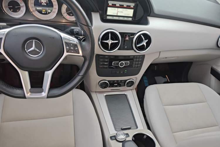 Used Mercedes-Benz GLK-Class 2015 GLK 260 4MATIC Dynamic Edition Ultimate Version Gear Lever