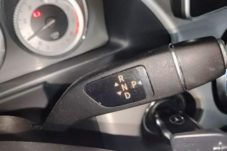 Used Mercedes-Benz GLK-Class 2015 GLK 260 4MATIC Dynamic Edition Ultimate Version Gear Lever