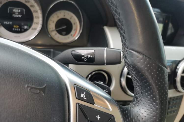 Used Mercedes-Benz GLK-Class 2015 GLK 260 4MATIC Dynamic Edition Ultimate Version Gear Lever