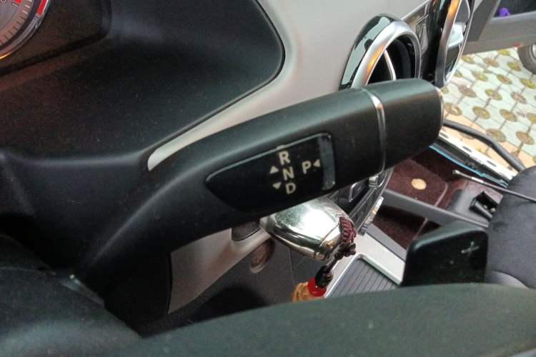 Used Mercedes-Benz GLK-Class 2015 GLK 260 4MATIC Dynamic Edition Ultimate Version Gear Lever