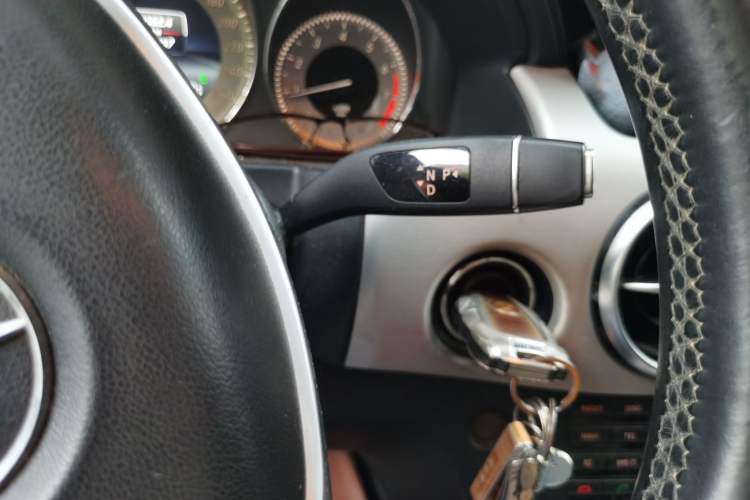 Used Mercedes-Benz GLK-Class 2015 GLK 260 4MATIC Dynamic Edition Ultimate Version Gear Lever