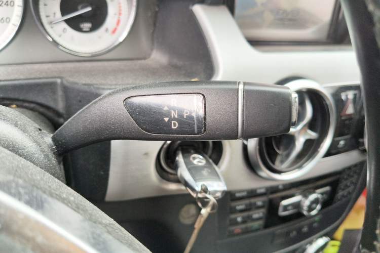 Used Mercedes-Benz GLK-Class 2015 GLK 260 4MATIC Dynamic Edition Ultimate Version Gear Lever