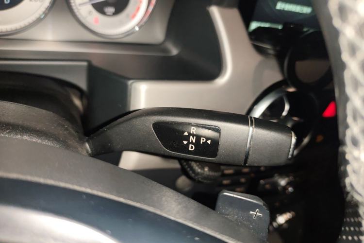 Used Mercedes-Benz GLK-Class 2015 GLK 260 4MATIC Fashion Edition Ultimate Version Gear Lever
