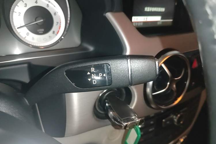 Used Mercedes-Benz GLK-Class 2015 GLK 260 4MATIC Fashion Edition Ultimate Version Gear Lever
