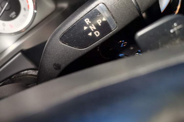 Used Mercedes-Benz GLK-Class 2015 GLK 260 4MATIC Dynamic Edition Ultimate Version Gear Lever