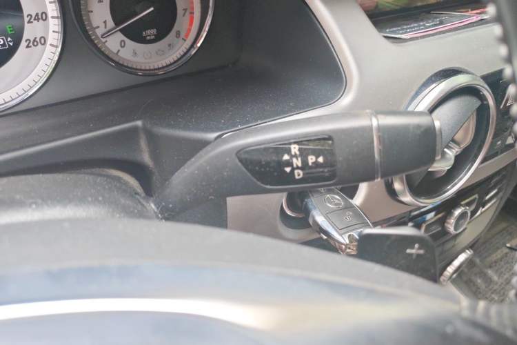 Used Mercedes-Benz GLK-Class 2015 GLK 260 4MATIC Dynamic Edition Ultimate Version Gear Lever