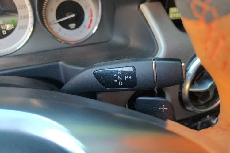 Used Mercedes-Benz GLK-Class 2015 GLK 260 4MATIC Fashion Edition Ultimate Version Gear Lever