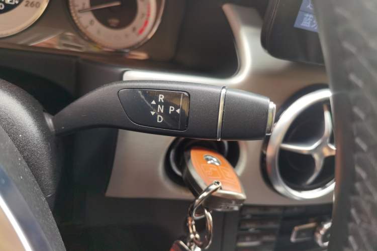 Used Mercedes-Benz GLK-Class 2015 GLK 260 4MATIC Dynamic Edition Ultimate Version Gear Lever